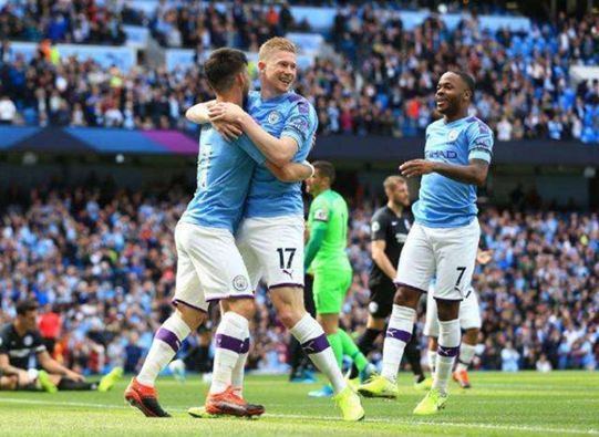 武汉三镇新帅为俱乐部引援制定名单，已锁定五条大鱼，斯坦丘领衔（武汉三镇新主帅拟定引援清单，五大目标已确定，斯坦丘居首）