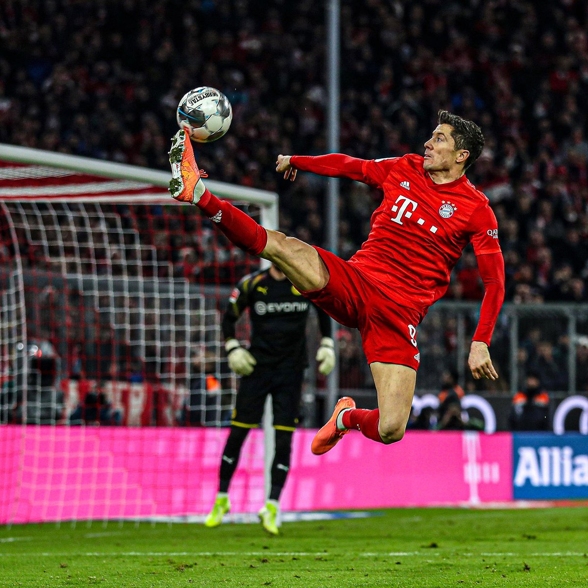 亚特兰大2-1逆转切尔西，德凯特拉雷传射，斯卡马卡建功（德凯特拉雷传射、斯卡马卡进球，亚特兰大2-1逆转切尔西）