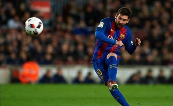 扎戈：托蒂睡觉打呼噜还说梦话；吐西蒙尼口水是因他故意挑衅（扎戈爆料：托蒂睡觉会打呼也会说梦话；向西蒙尼吐口水因其刻意挑衅）