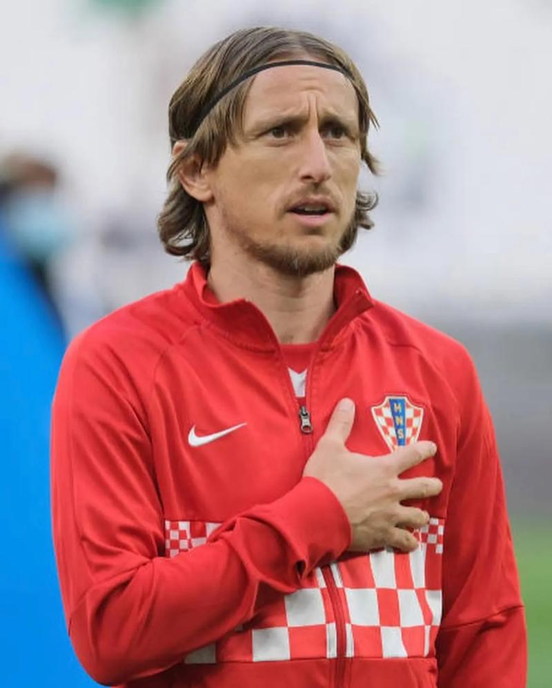 图片报：葡体主席曾在部队服役，成葡体高层前是葡体的队医（图片报：葡体主席具军旅背景，升任高层前曾任球队队医）