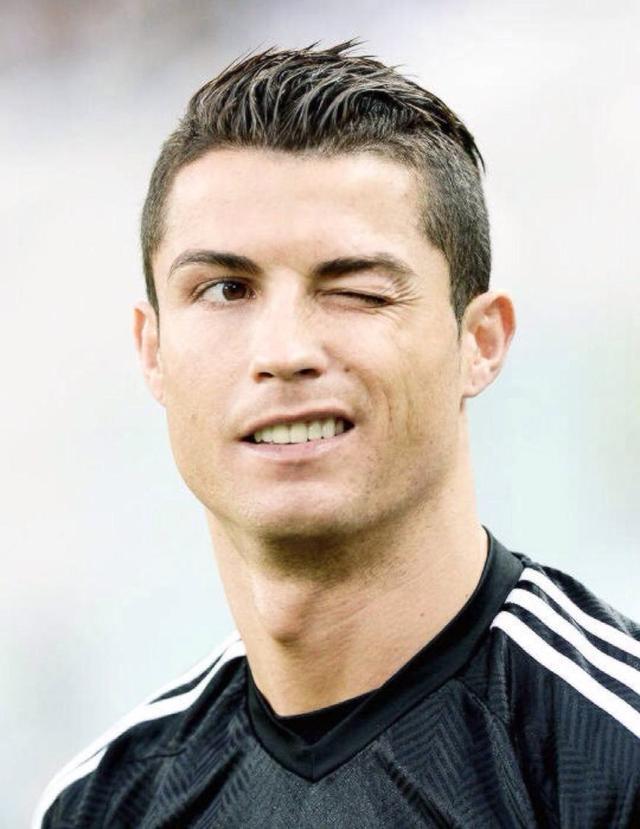 卡萨诺：米兰喜欢缩在中线后死守，就算侥幸进球也还是继续守（卡萨诺批评米兰摆大巴：退到中线后全场死守，进球也不主动进攻）